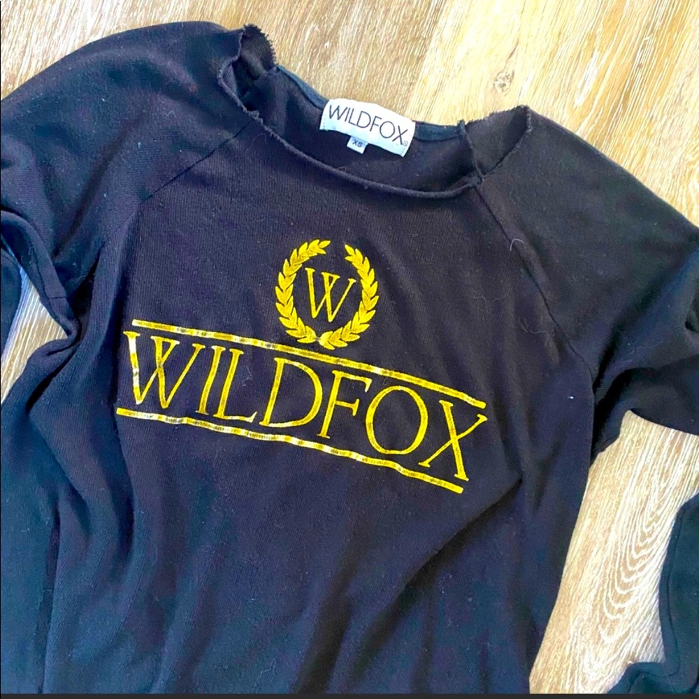 WILDFOX gold logo, long sleeve tee